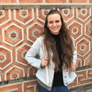 Meet your Posher, Kari